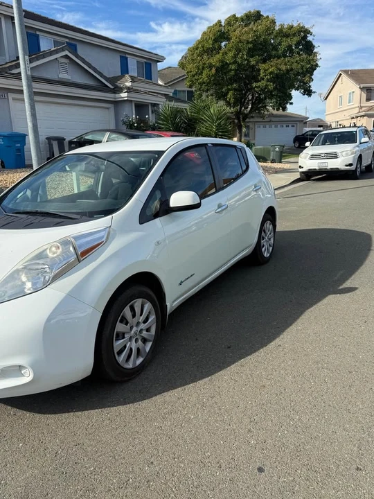 2015 Nissan Leaf - Image 4 of 7