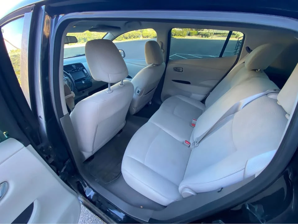 2015 Nissan Leaf - Image 8 of 11
