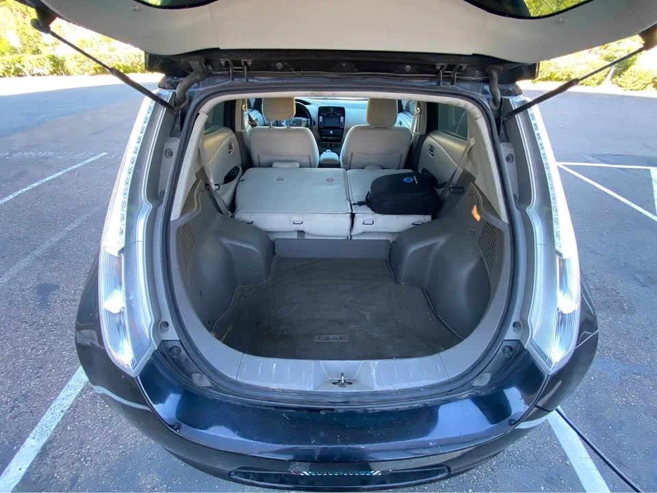 2015 Nissan Leaf - Image 9 of 11