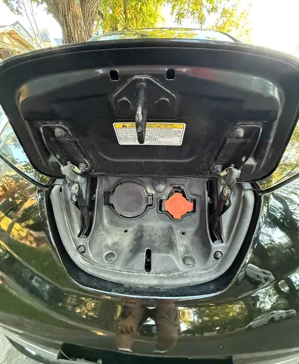 2015 Nissan Leaf - Image 10 of 12