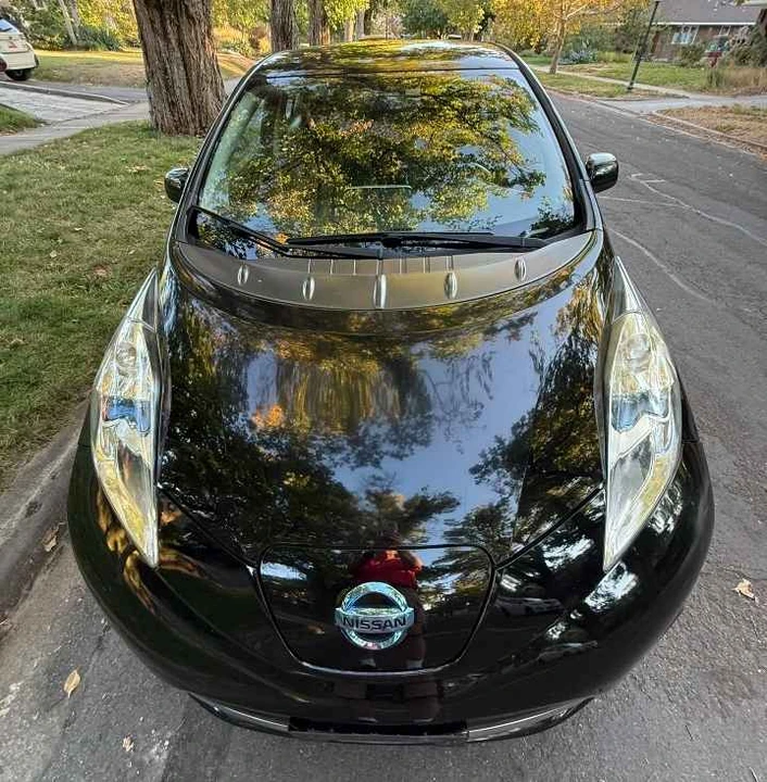 2015 Nissan Leaf - Image 2 of 12
