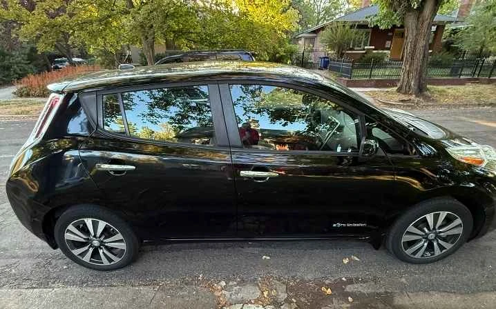 2015 Nissan Leaf - Image 4 of 12