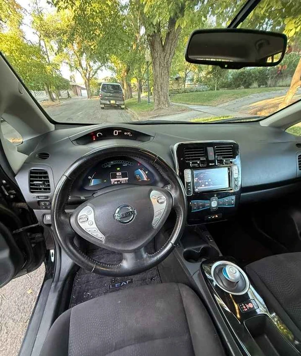 2015 Nissan Leaf - Image 7 of 12