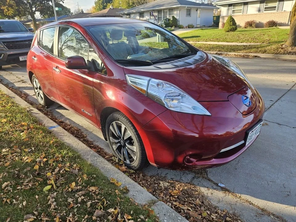 2015 Nissan Leaf - Image 4 of 13