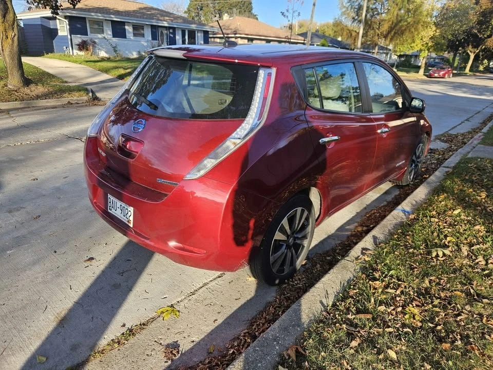 2015 Nissan Leaf - Image 2 of 13