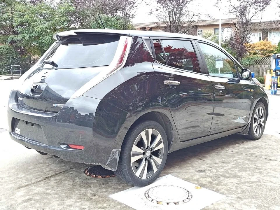 2015 Nissan Leaf - Image 3 of 18