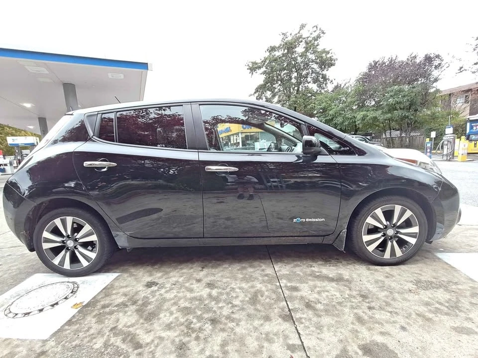 2015 Nissan Leaf - Image 2 of 18