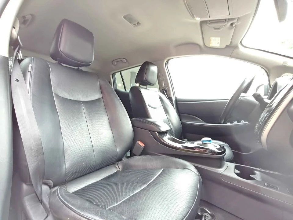 2015 Nissan Leaf - Image 11 of 18