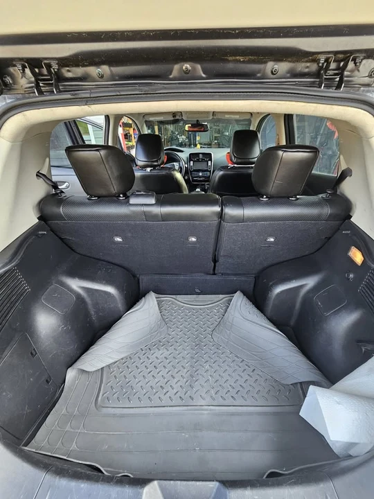 2015 Nissan Leaf - Image 7 of 10
