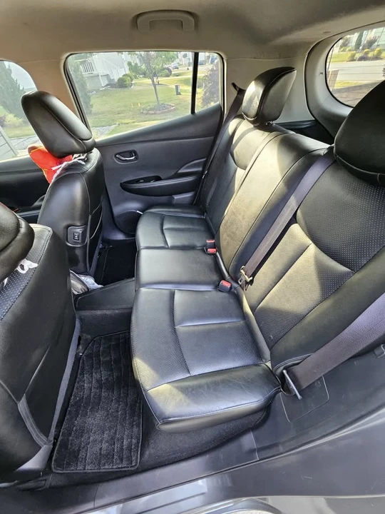 2015 Nissan Leaf - Image 6 of 10