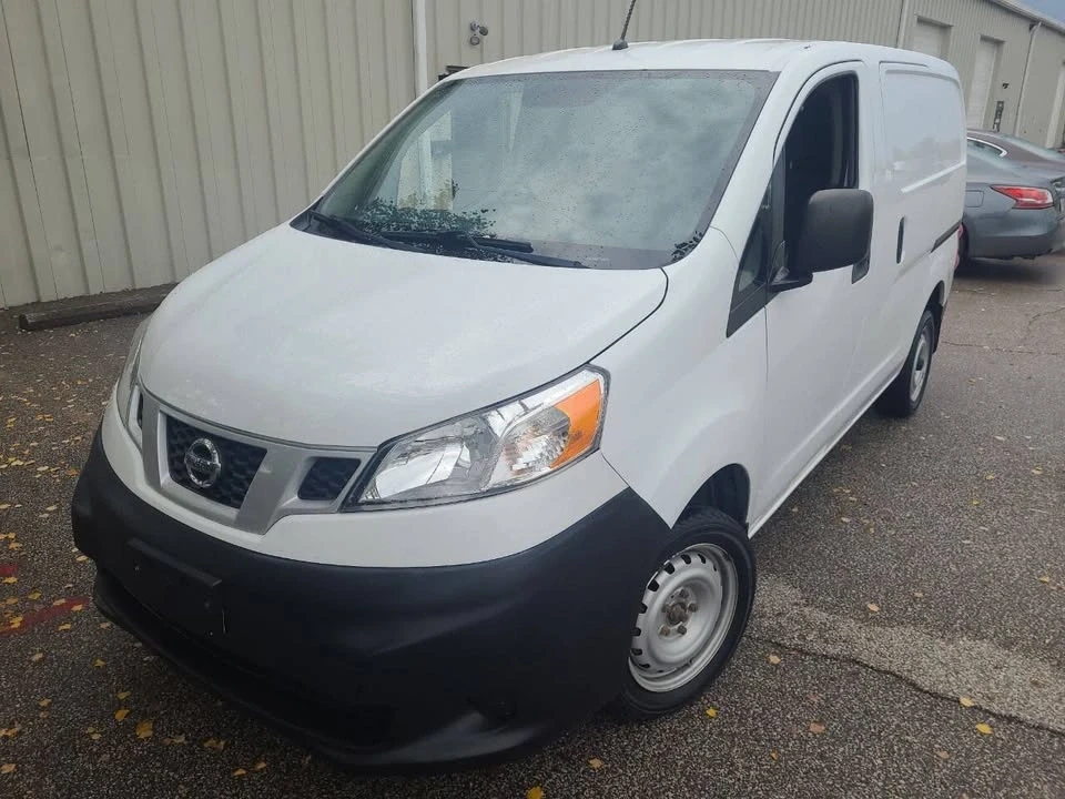 2015 Nissan NV - Image 2 of 9