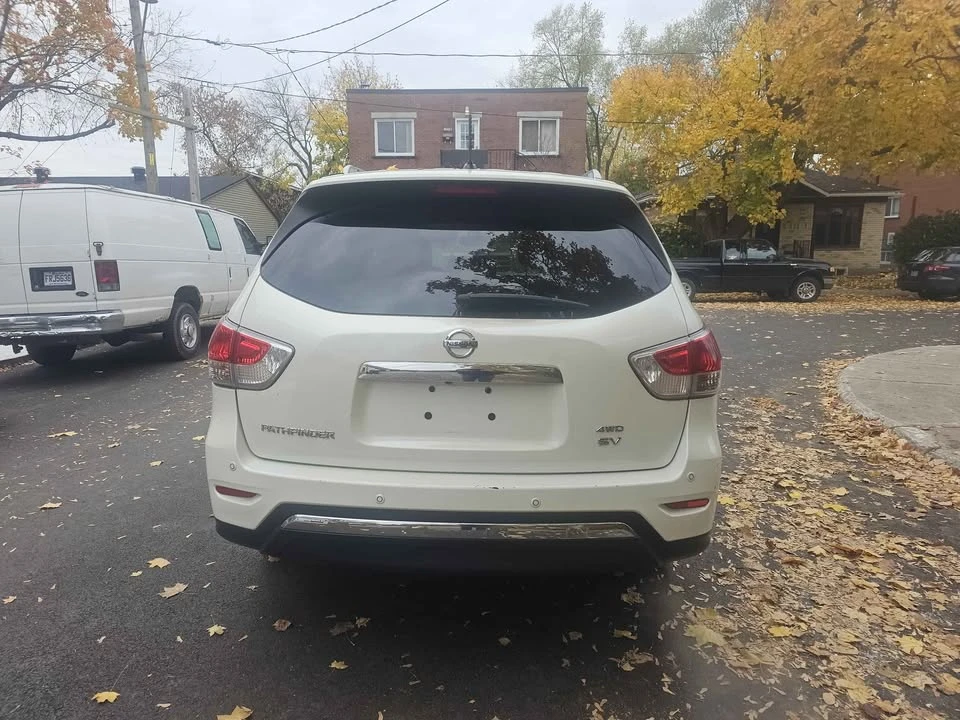 2015 Nissan Pathfinder 4th Gen - Image 4 of 10