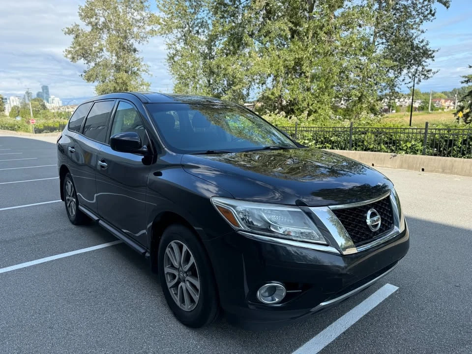 2015 Nissan Pathfinder 4th Gen - Image 3 of 20