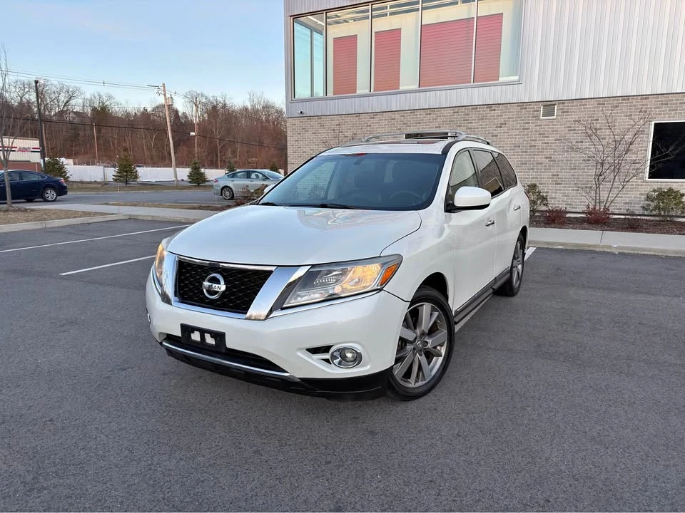 2015 Nissan Pathfinder 4th Gen - Image 2 of 21