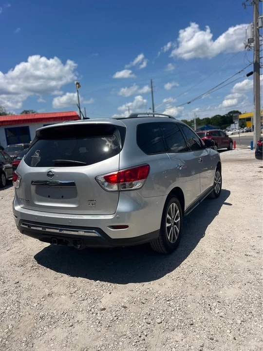 2015 Nissan Pathfinder 4th Gen - Image 4 of 13
