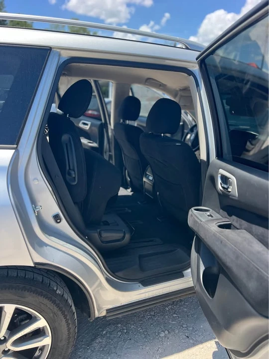 2015 Nissan Pathfinder 4th Gen - Image 10 of 13
