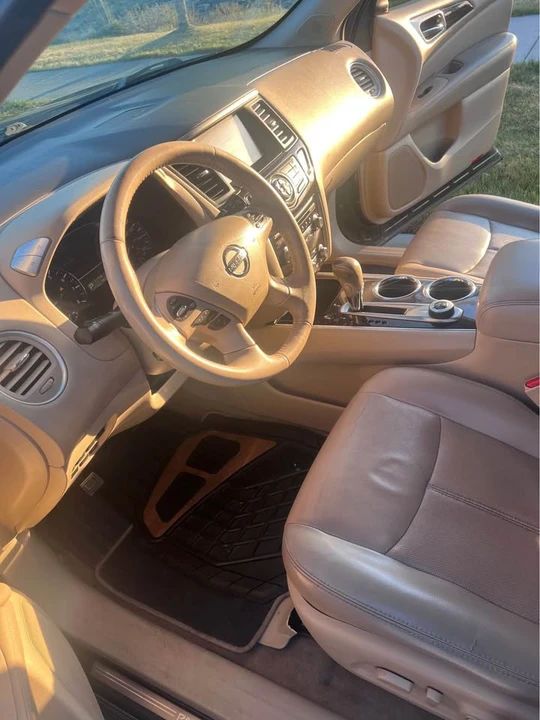 2015 Nissan Pathfinder 4th Gen - Image 7 of 17