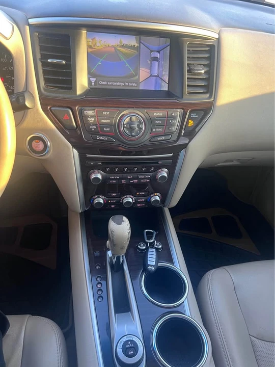 2015 Nissan Pathfinder 4th Gen - Image 9 of 17