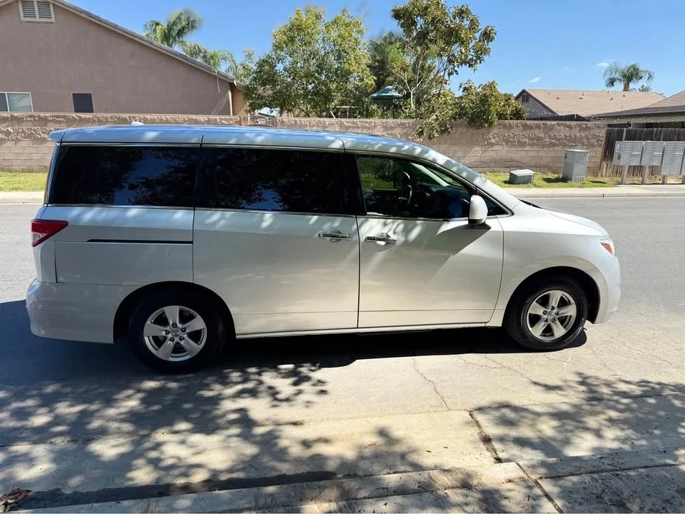 2015 Nissan Quest - Image 6 of 15