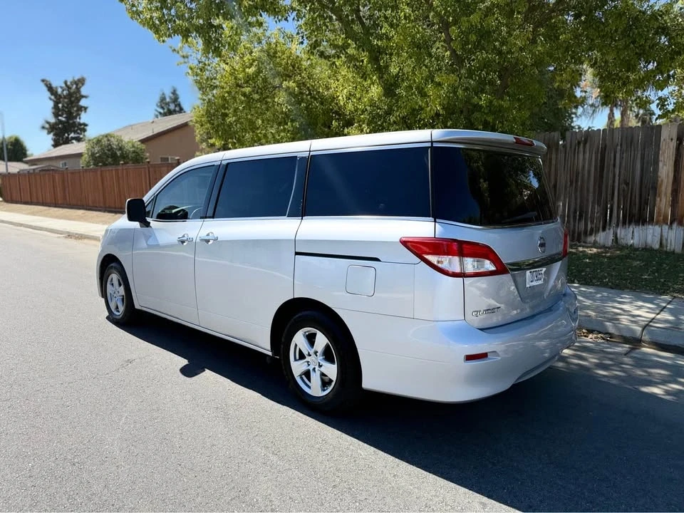 2015 Nissan Quest - Image 3 of 15