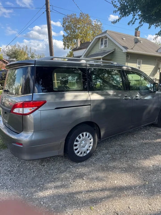 2015 Nissan Quest - Image 8 of 9