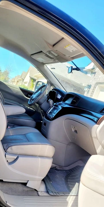 2015 Nissan Quest - Image 8 of 13