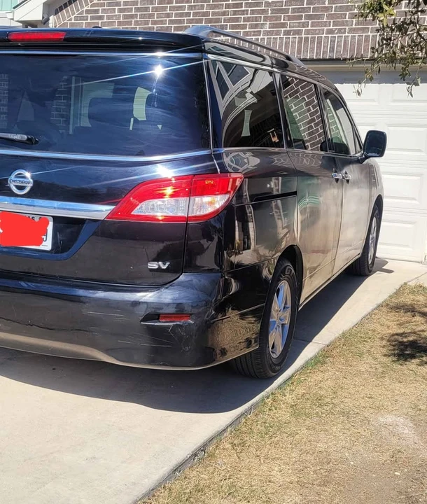 2015 Nissan Quest - Image 3 of 13