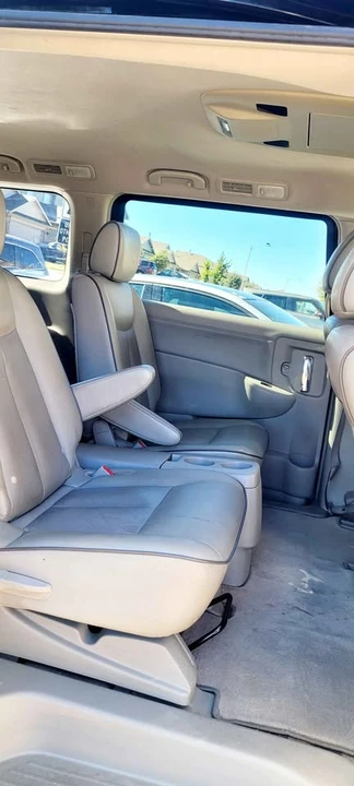 2015 Nissan Quest - Image 9 of 13