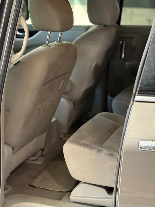 2015 Nissan Quest - Image 6 of 10