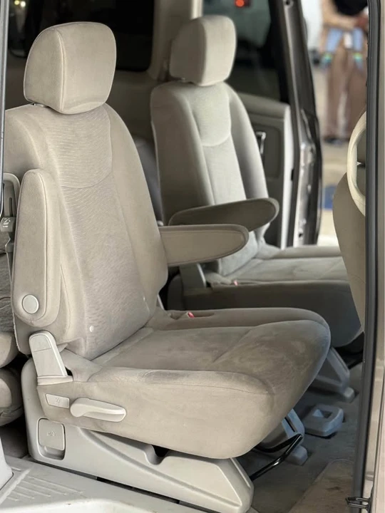 2015 Nissan Quest - Image 8 of 10