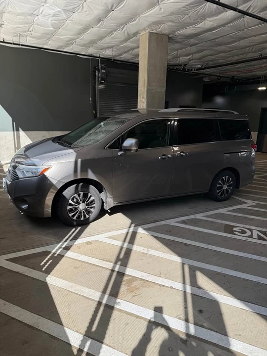 2015 Nissan Quest - Image 3 of 10