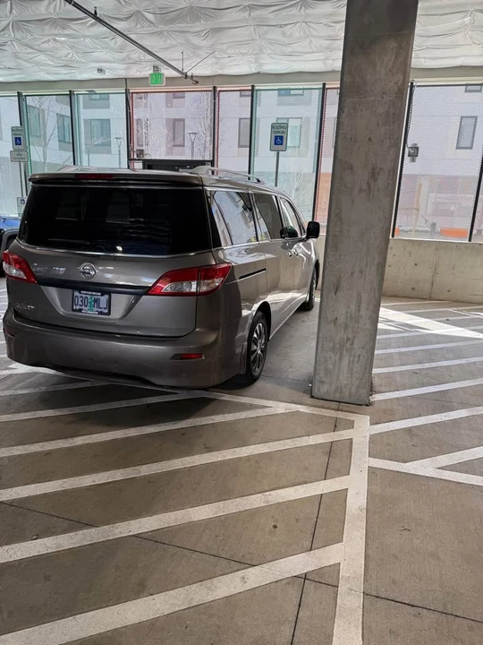 2015 Nissan Quest - Image 4 of 10