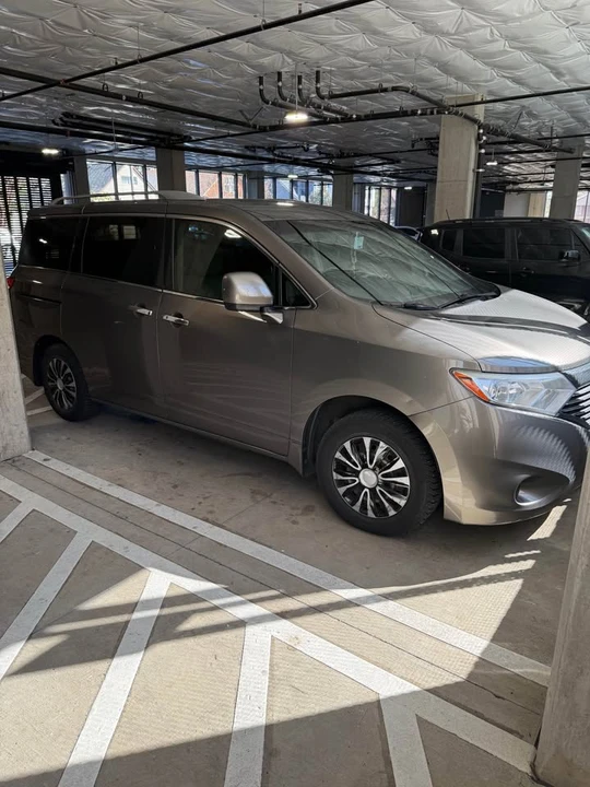 2015 Nissan Quest - Image 2 of 10