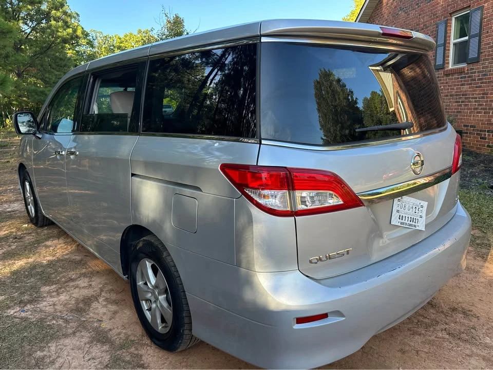 2015 Nissan Quest - Image 4 of 7