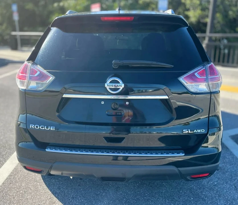 2015 Nissan Rogue - Image 7 of 16