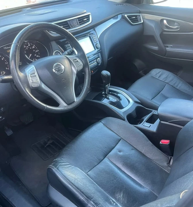 2015 Nissan Rogue - Image 8 of 16