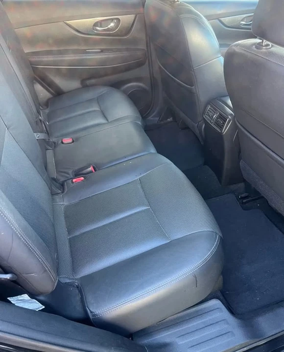 2015 Nissan Rogue - Image 13 of 16