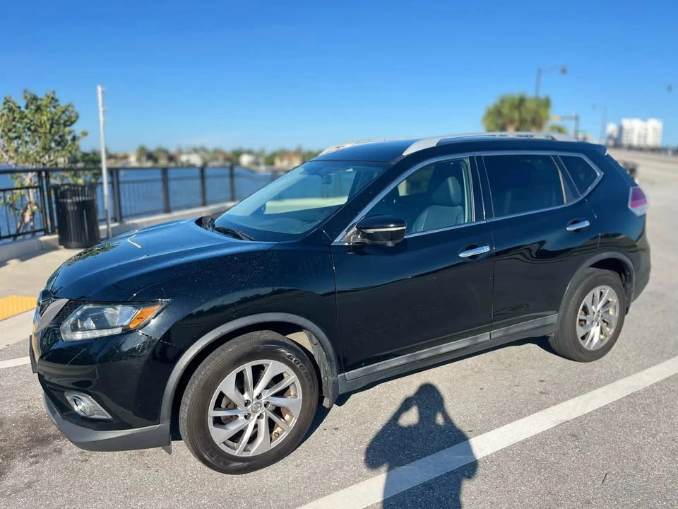 2015 Nissan Rogue - Image 2 of 16