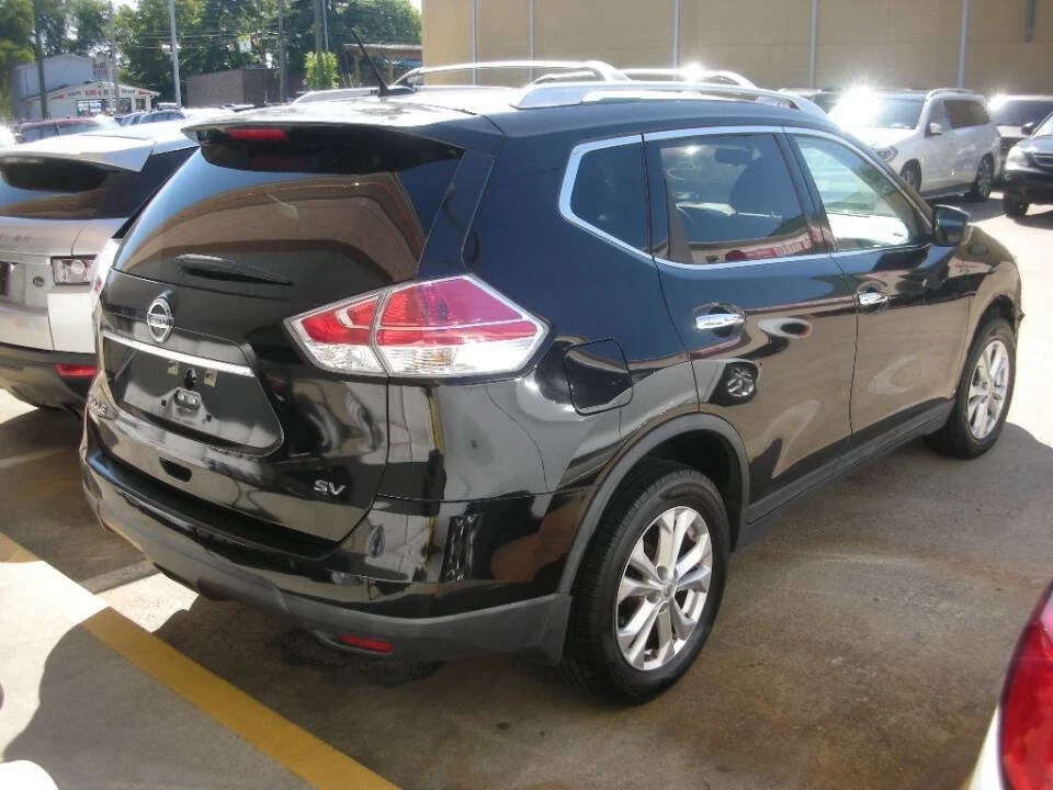 2015 Nissan Rogue - Image 3 of 4