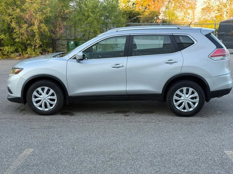 2015 Nissan Rogue - Image 8 of 16