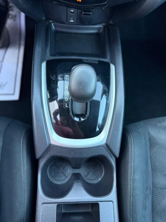 2015 Nissan Rogue - Image 16 of 16