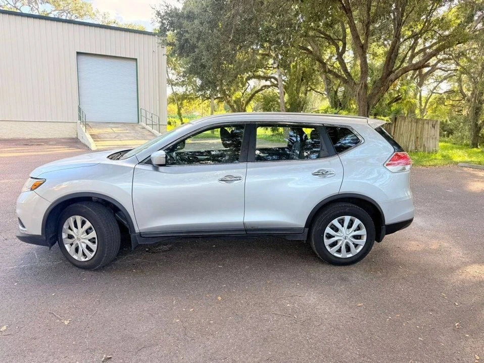 2015 Nissan Rogue - Image 8 of 19
