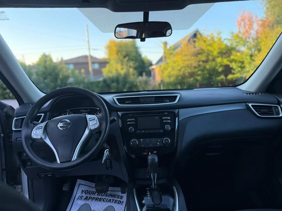 2015 Nissan Rogue - Image 12 of 16