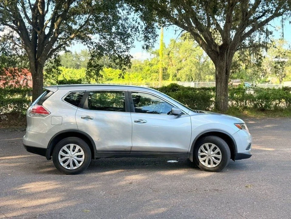 2015 Nissan Rogue - Image 4 of 19