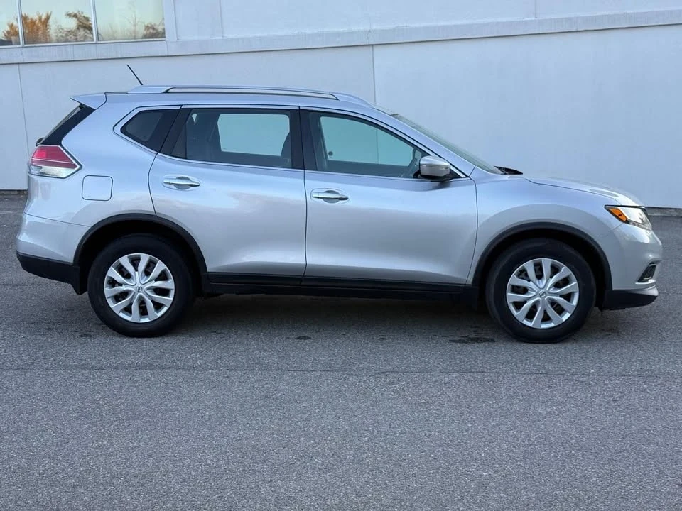 2015 Nissan Rogue - Image 4 of 16