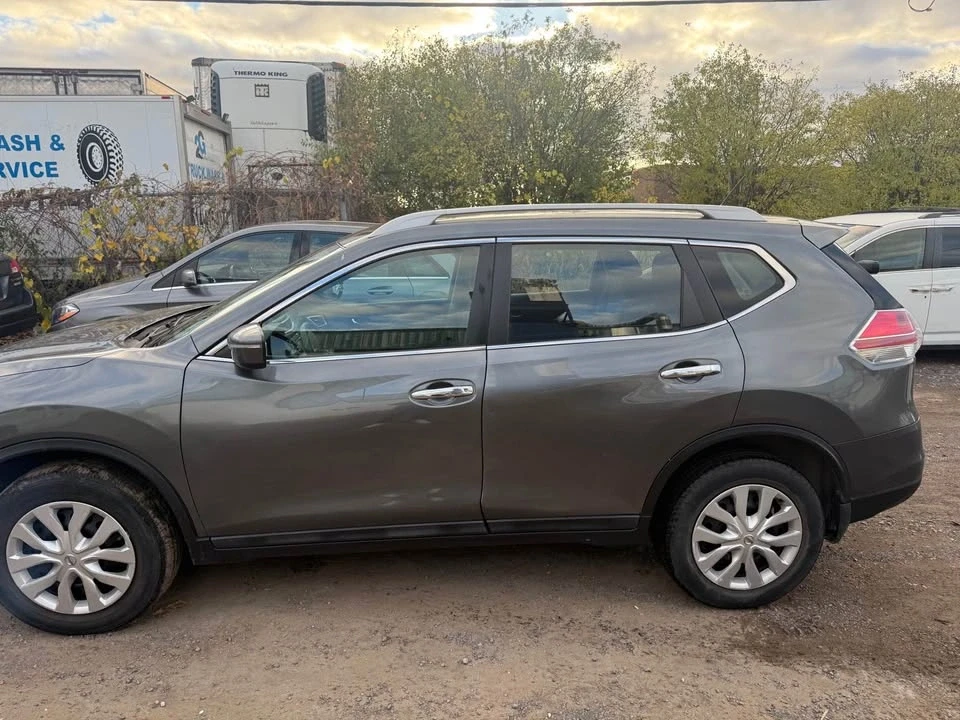 2015 Nissan Rogue - Image 4 of 7
