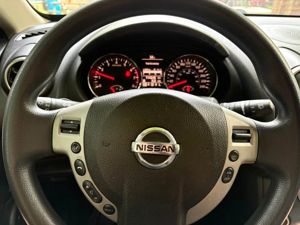 2015 Nissan Rogue - Image 3 of 9