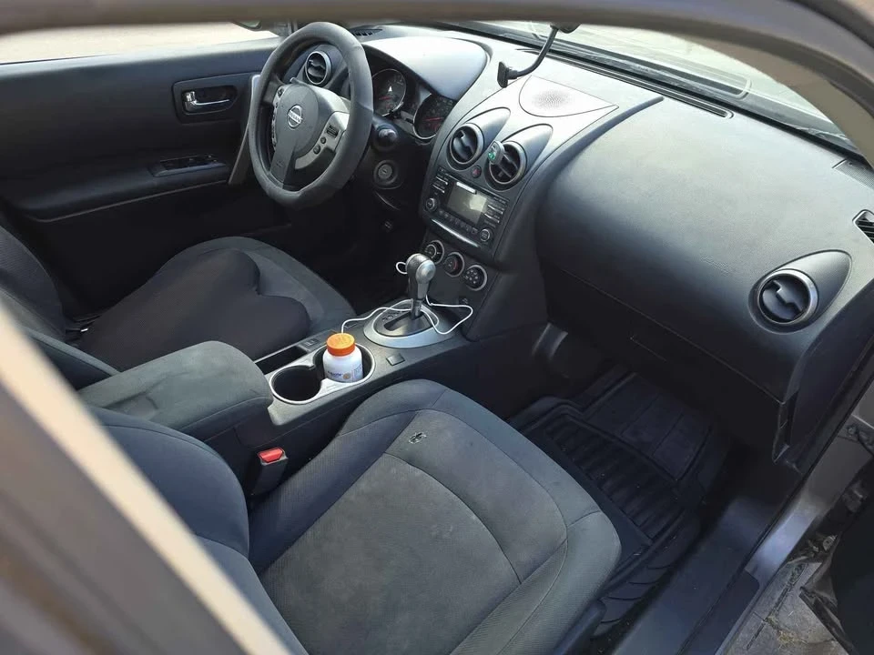 2015 Nissan Rogue - Image 7 of 8