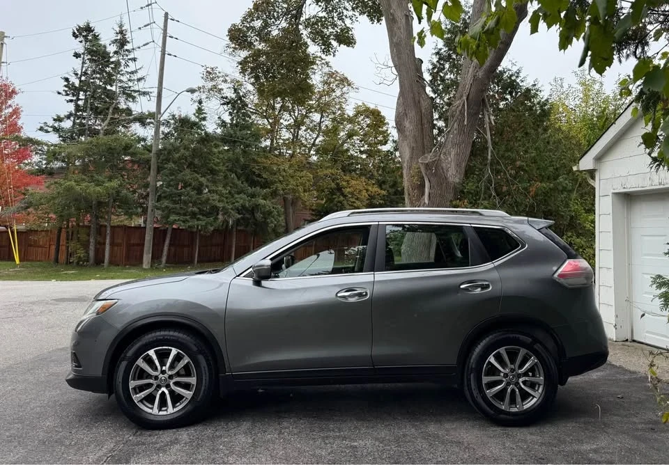 2015 Nissan Rogue - Image 6 of 12