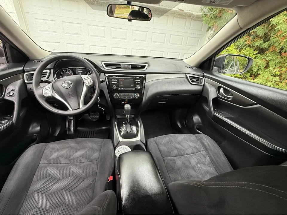 2015 Nissan Rogue - Image 8 of 12